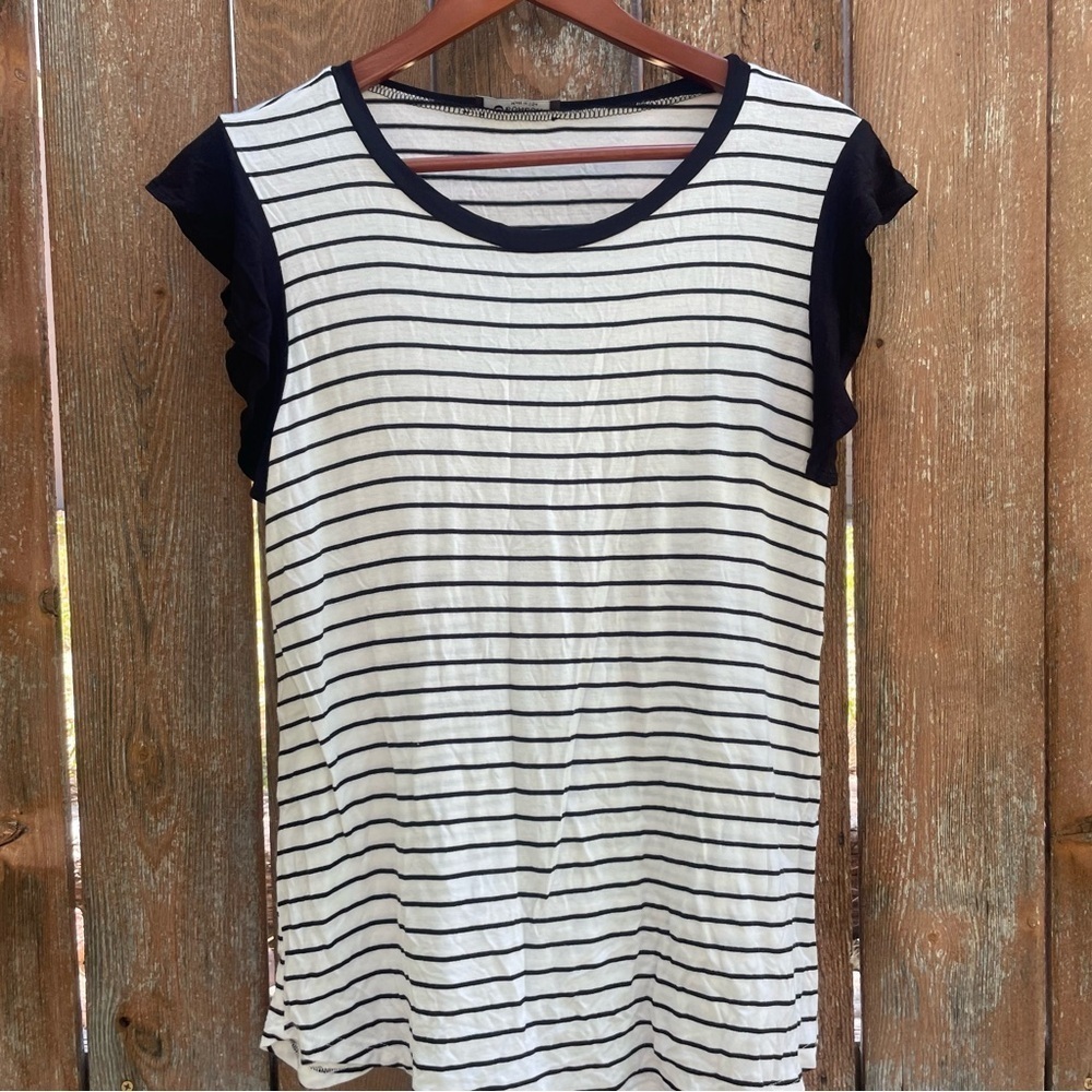 BOM BOM Women’s Black White Stripe Short Ruffle Sleeve Shirt Size Medium